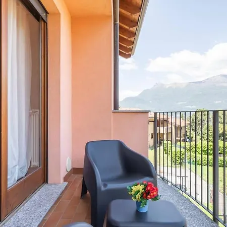 Modern With Balcony-garage-and Pool Apartment Bellano